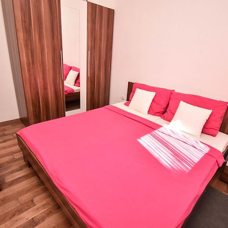 Apartmani Lukic Vir Eksteriør billede